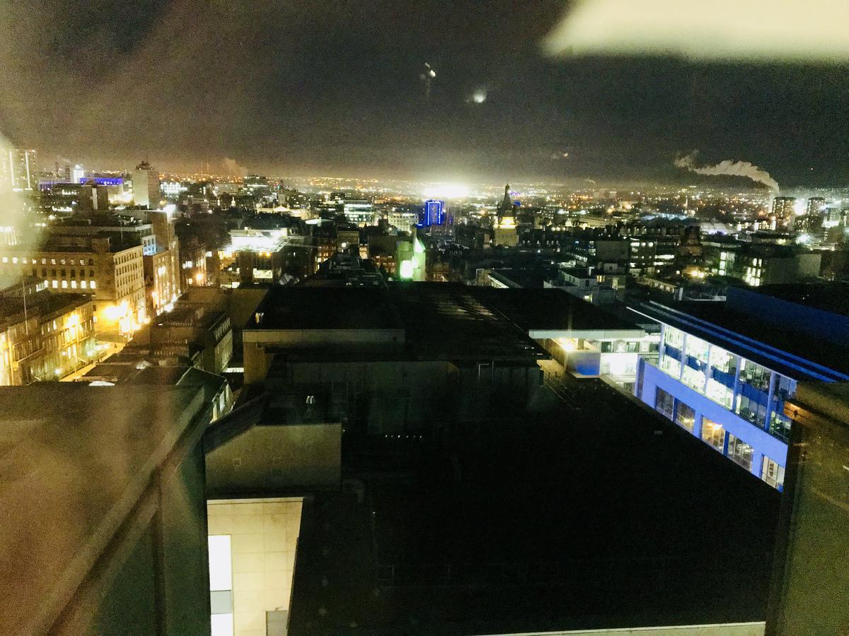 Glasgow Central Station Skyline Apartment With Parking — Photos 1